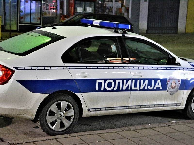 Kolima udario pešaka, pa pobegao 9 policija foto aleksandar kostic