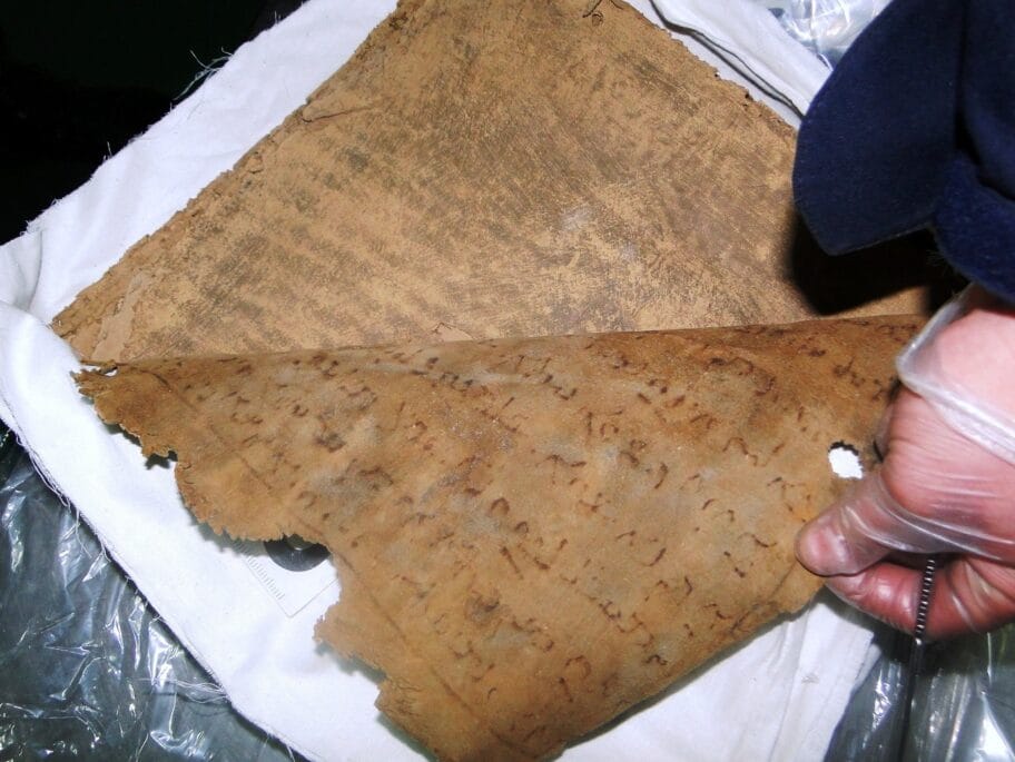 stari svici na pergamentu