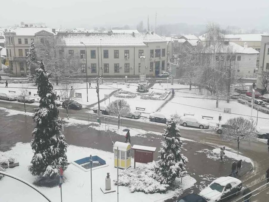 U Leskovcu i Vlasotincu putevi prohodni 1 Putevi Vlasotince januar 2018 foto Agencija Publika