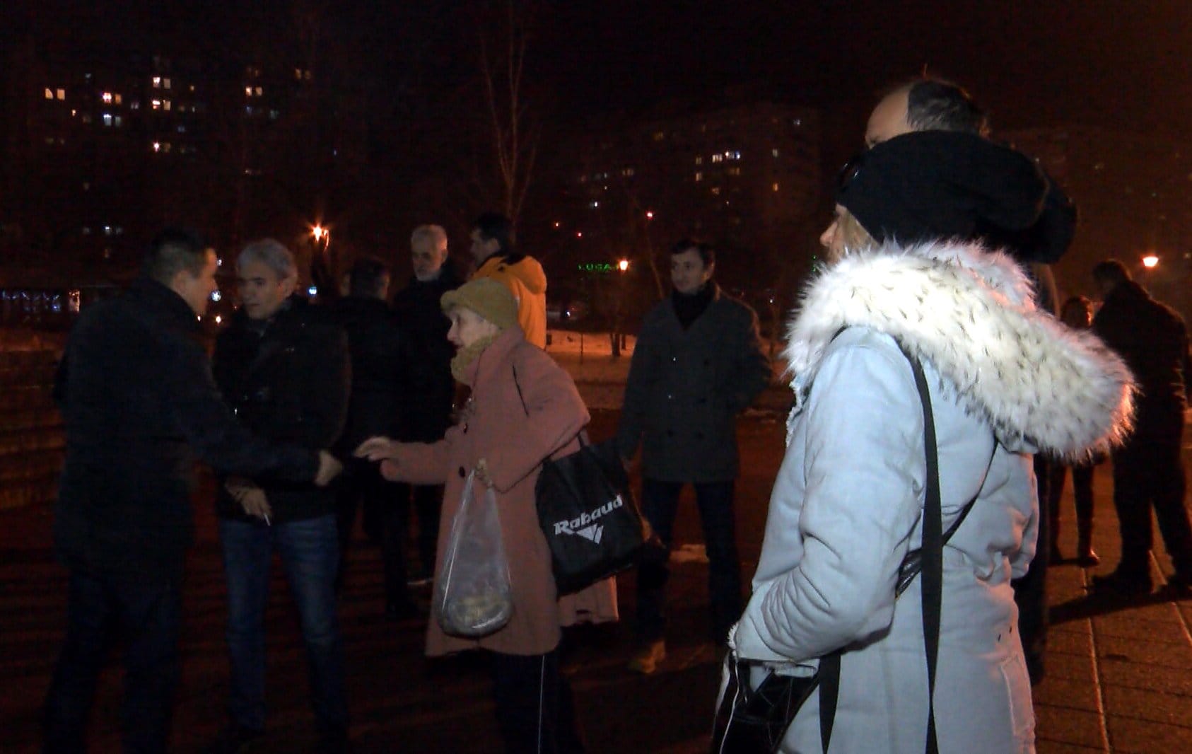 Paljenje-svece-za-Olivera3;-foto:-N.-S