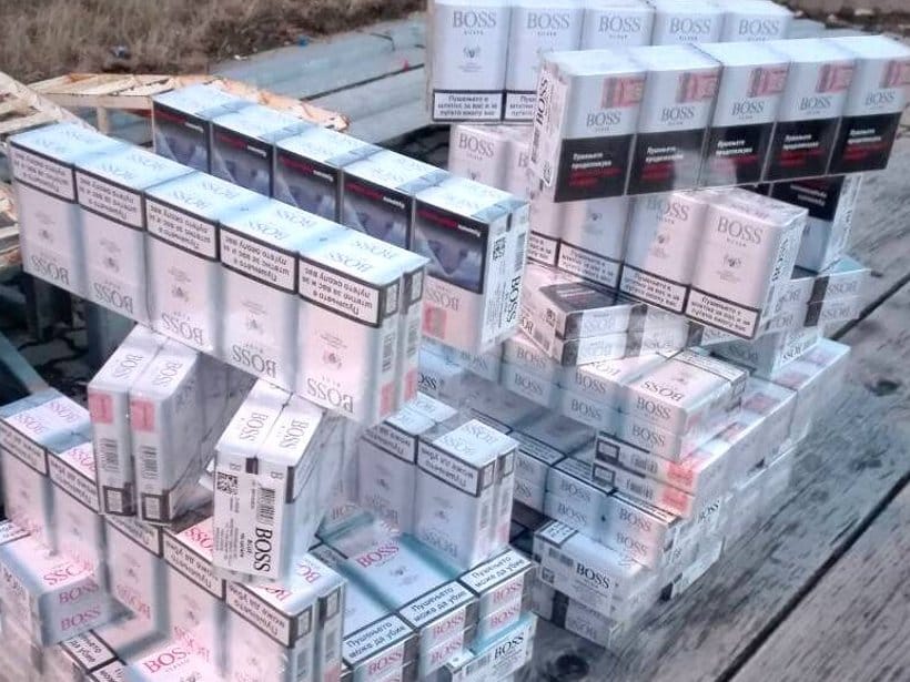 Sprečeno krijumčarenje cigareta na granici sa Makedonijom 17 cigarete