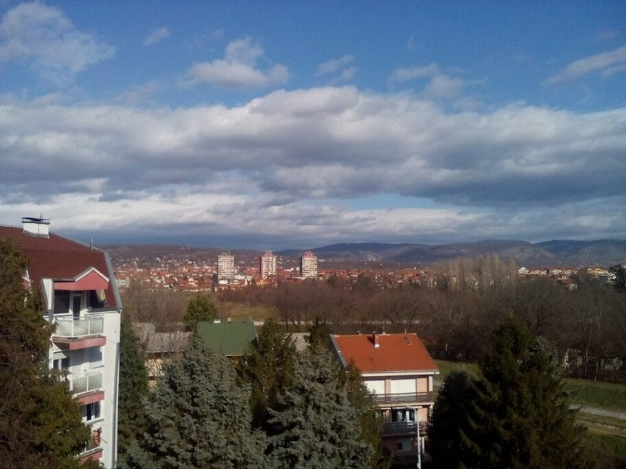 Nis nebo foto V Milic