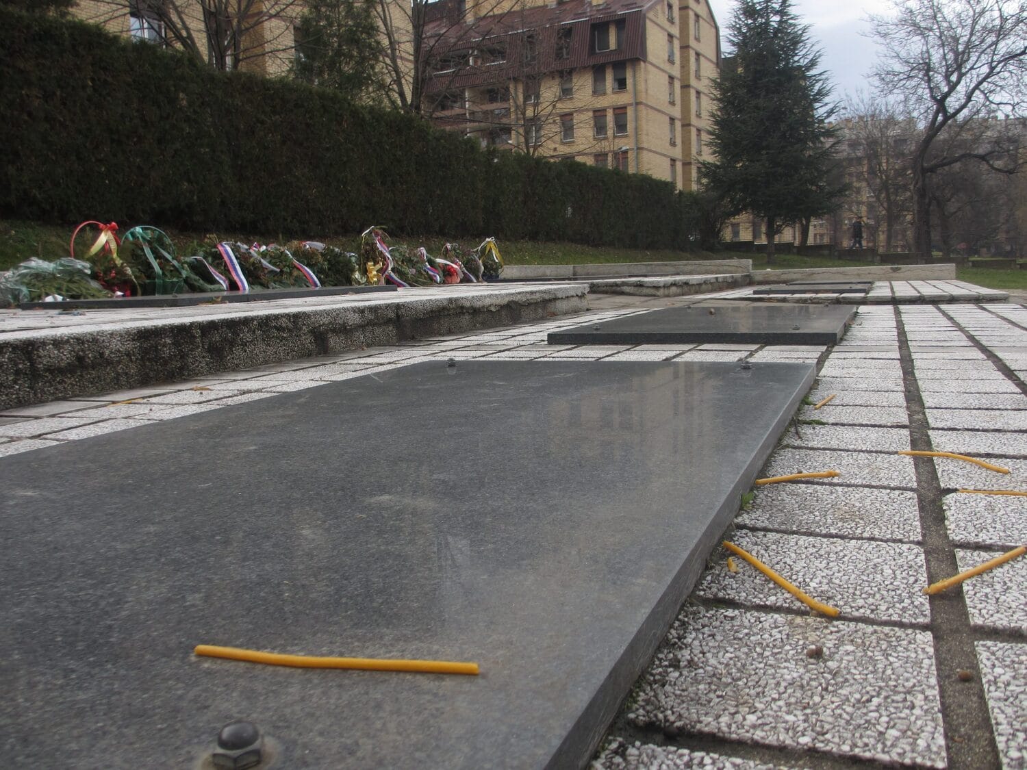 Srpski-grobovi-foto-V.M