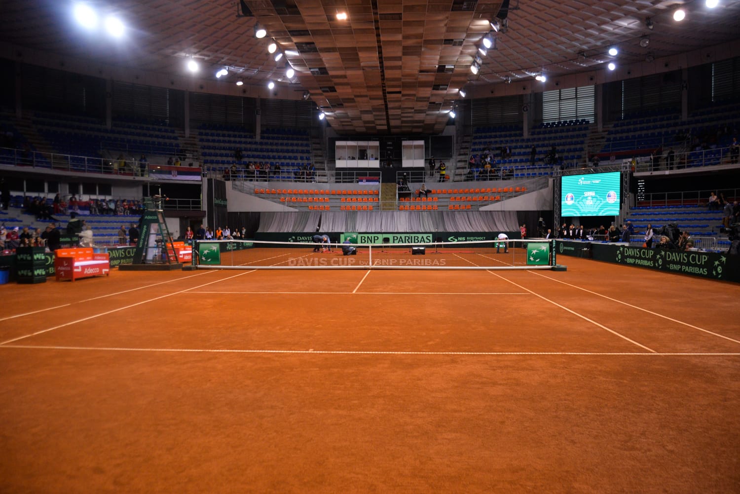 prazna hala cair sa sljakom foto vanja keser