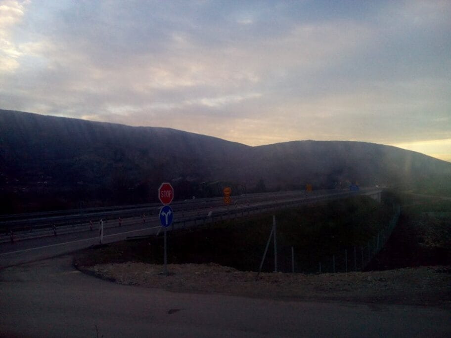 Auto put Nis Pirot foto V Milic