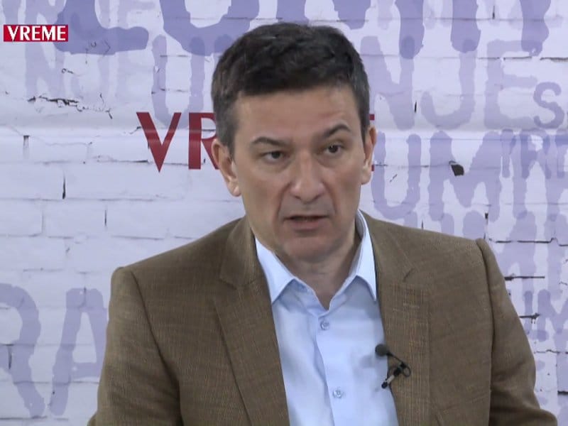 Dusan Pavlovic Zumiranje foto printskrin