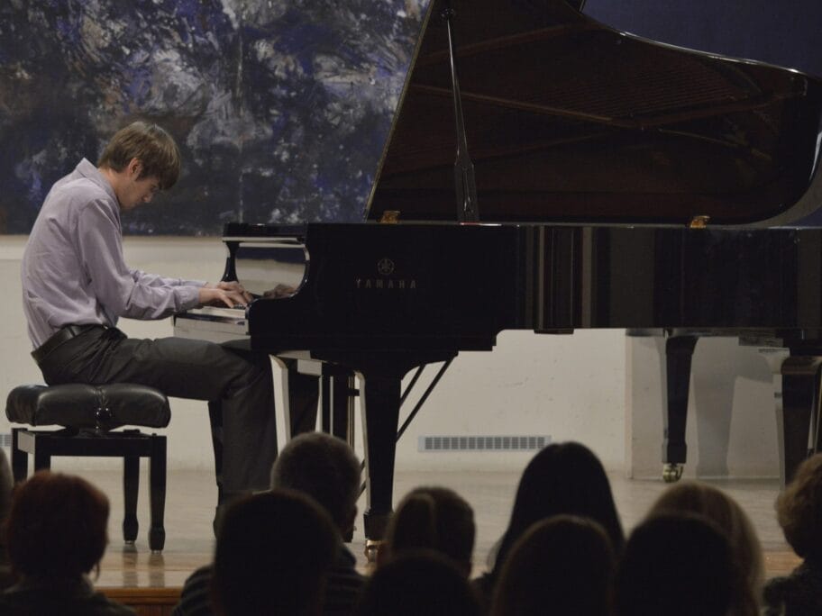 Aleksandar Raos foto Fakultet umetnosti Nis scaled