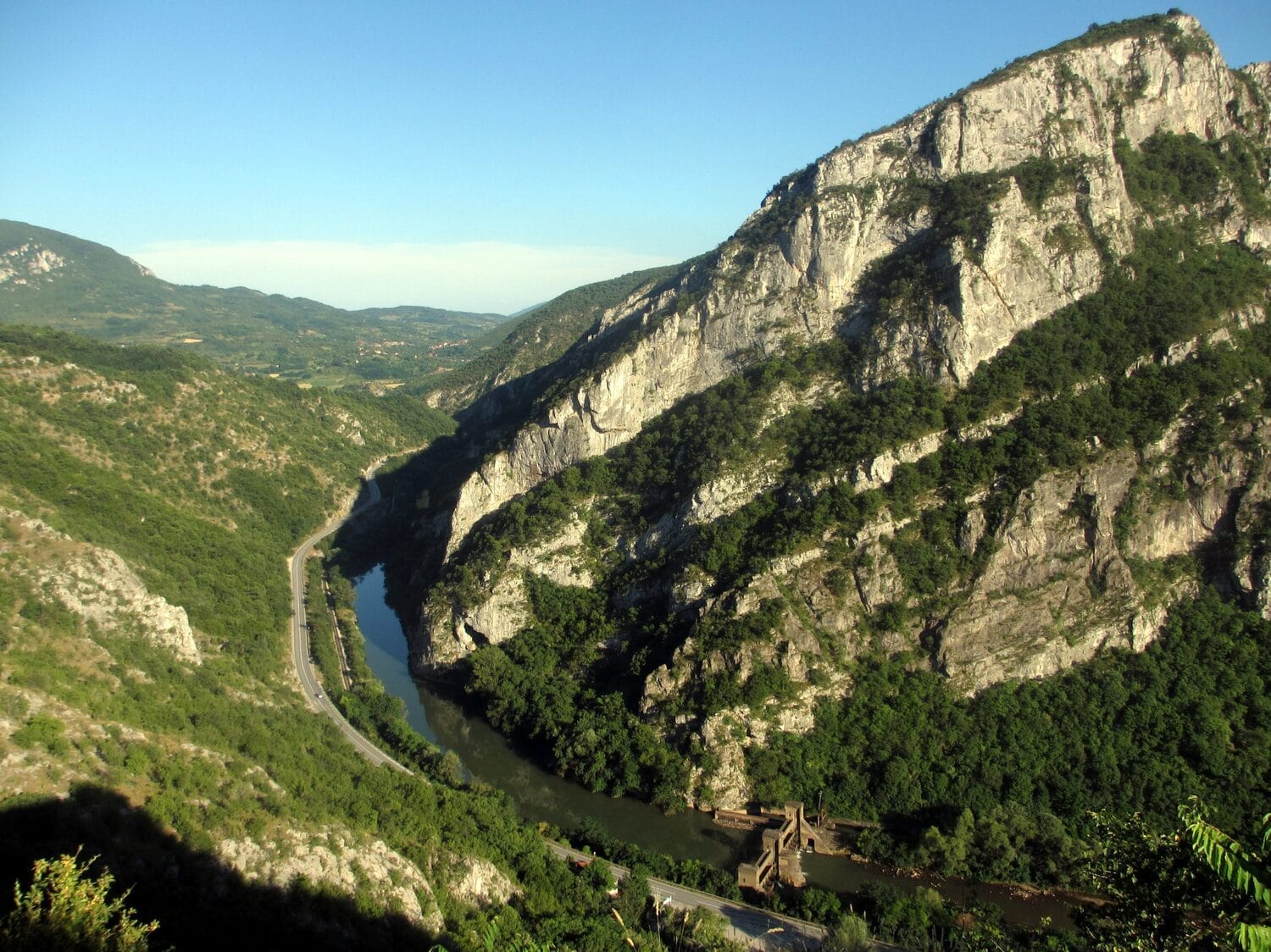 Sicevaska klisura foto Milica Jovanovic scaled
