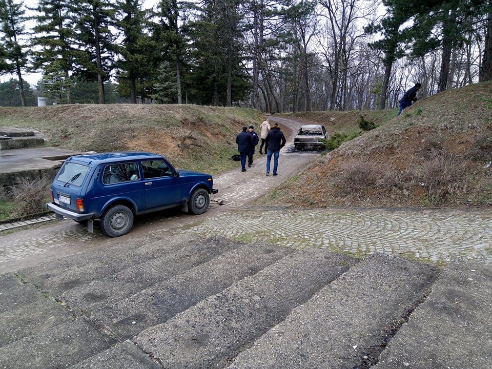 Auto izgoreo foto S Markovic