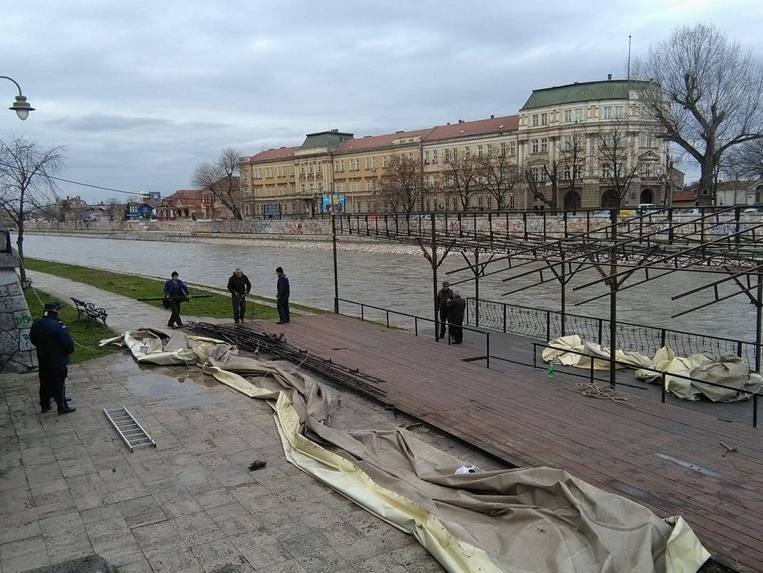 Uklanjanje baste foto JV J A