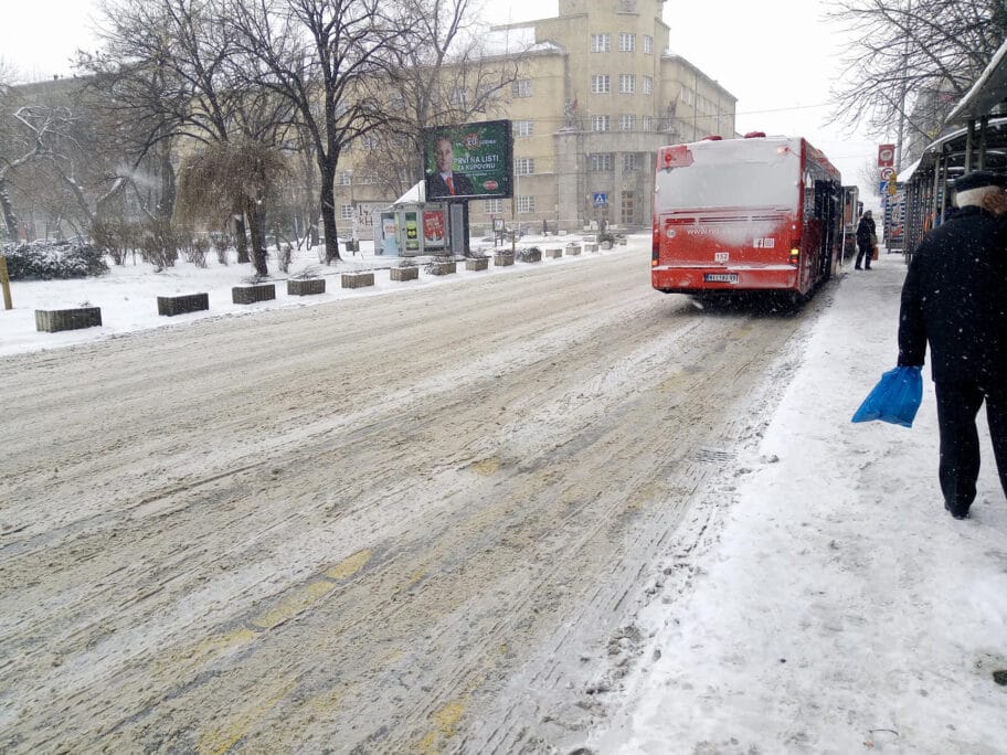 Skraćene autobuske linije do viših predela 8 nis pod snegom foto vm 5