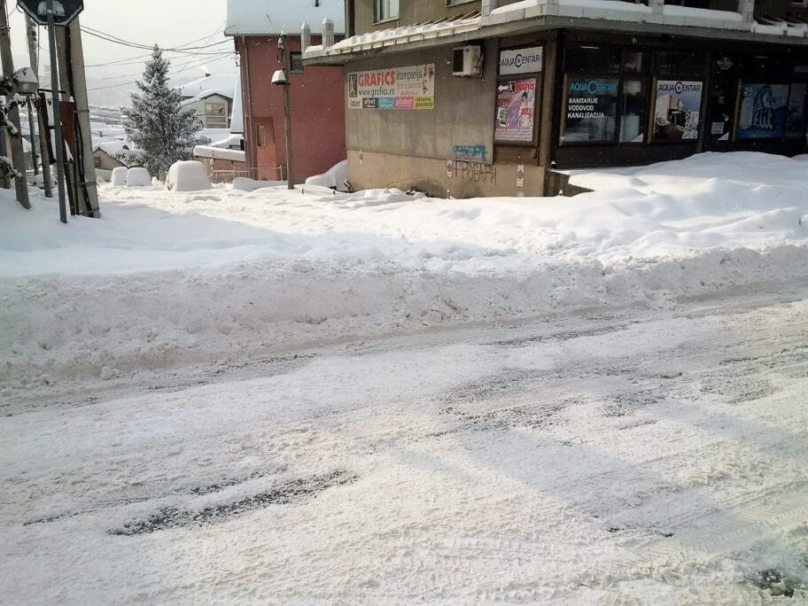 sneg bocna ulica