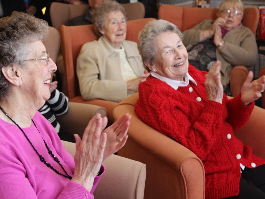 Penzionerke foto Flickr Bromford