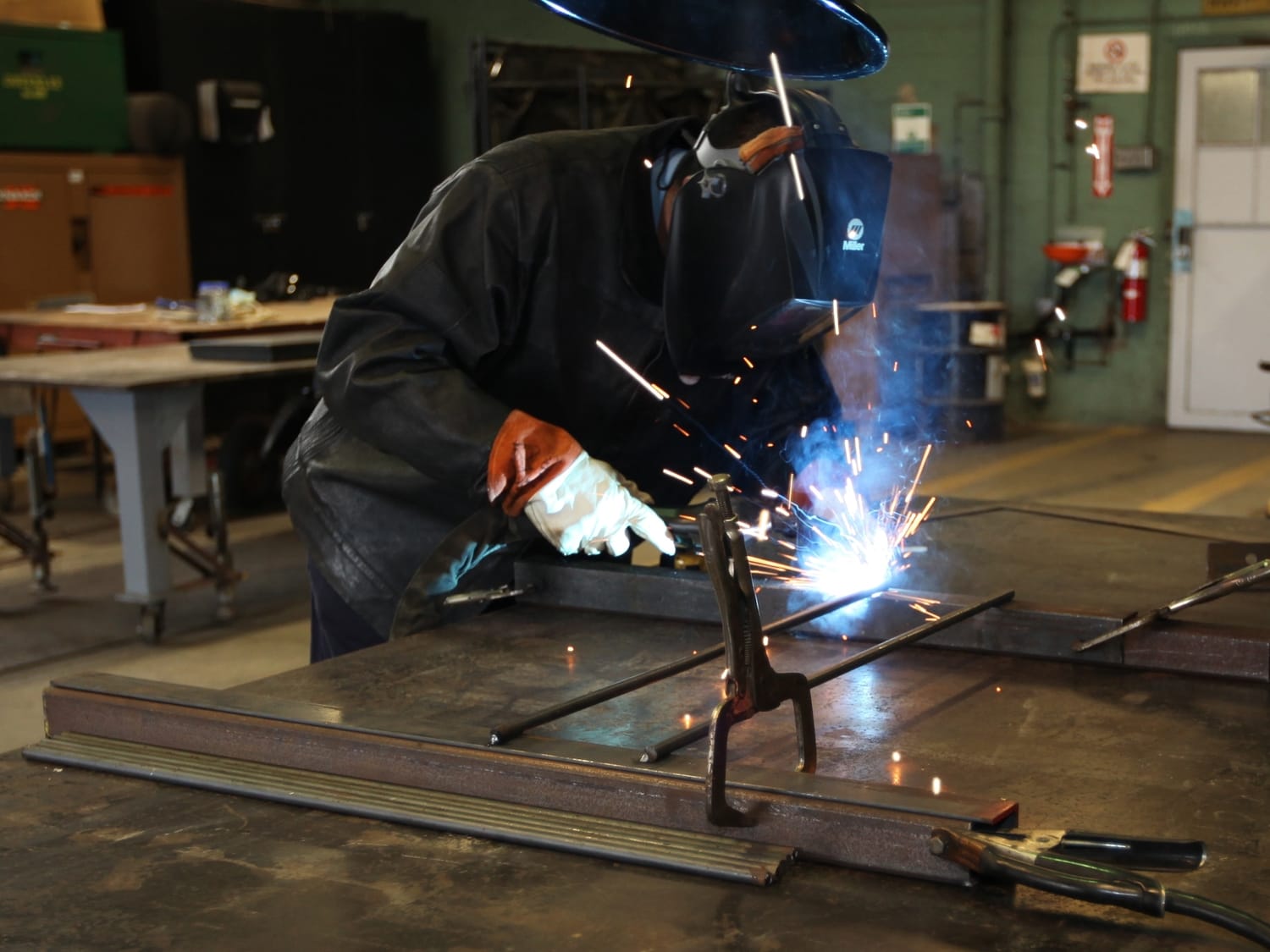 Zavarivac foto flickr NAVFAC