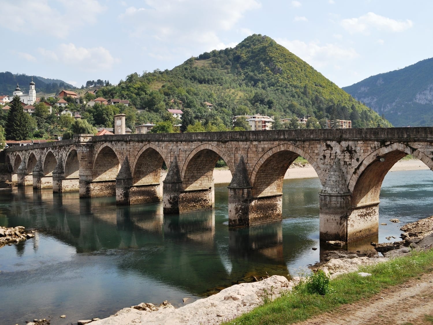 U Vlasotincu veče posvećeno Ivi Andriću 1 Most na Drini foto flickr Leonard Klingen