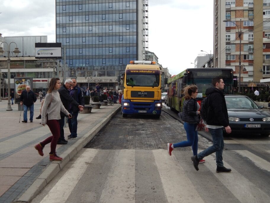 Udarne rupe radovi foto V Milic