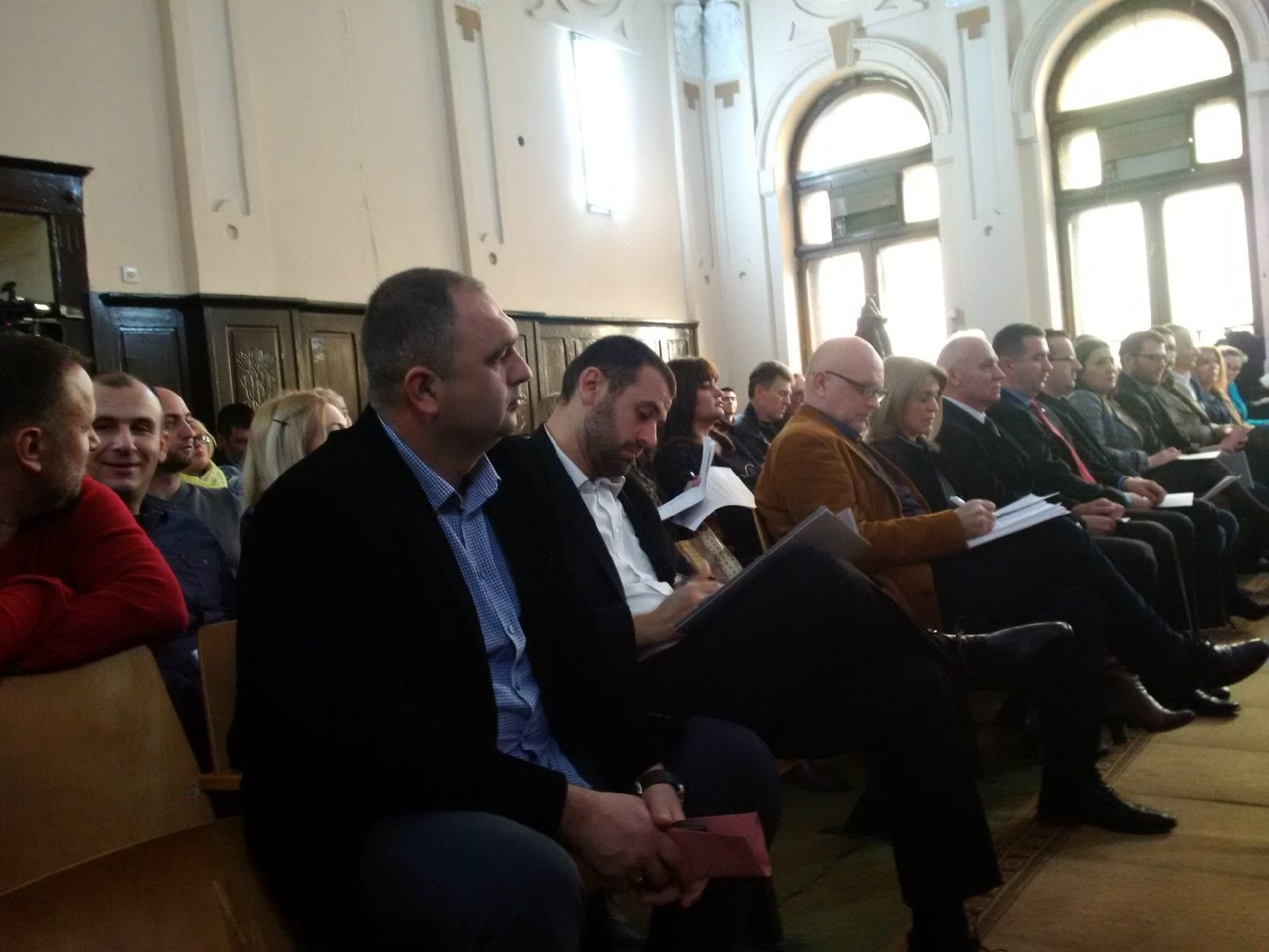 sednica so prokuplje