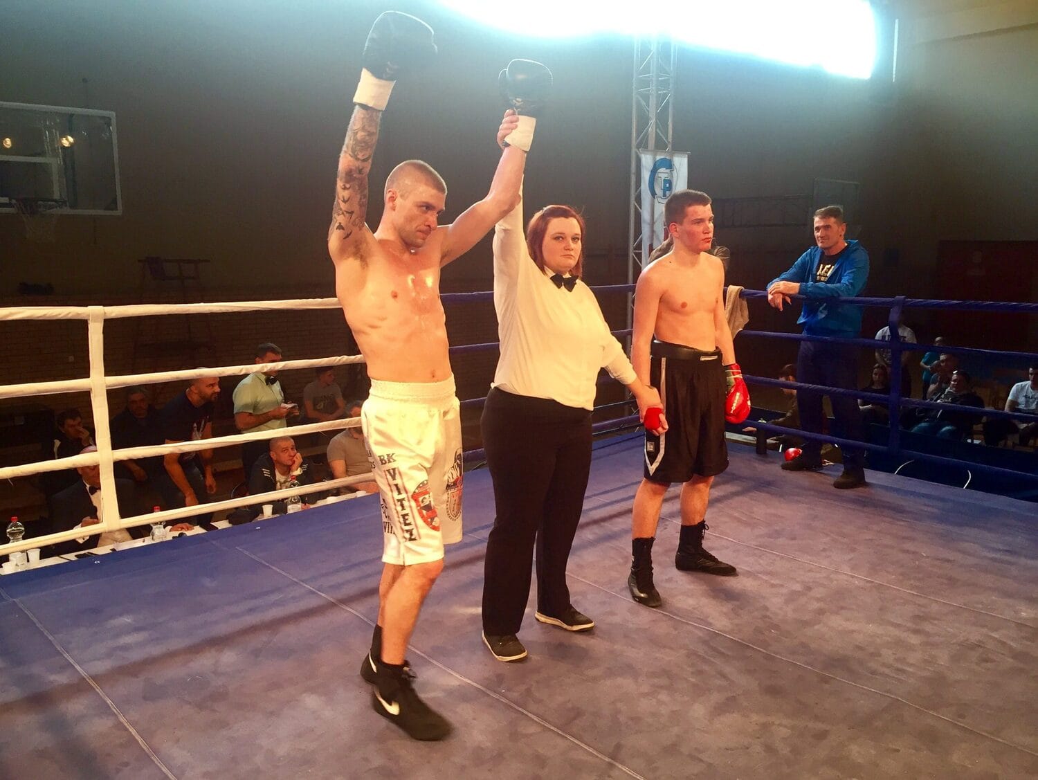 Nišlijama pobede u profesionalnom ringu 1 Nikola Bogdanic boks foto Boks klub Vitez scaled