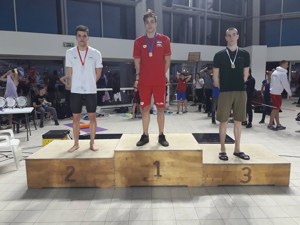 luka vukotic plivacki klub nis 2005 foto nis 2005