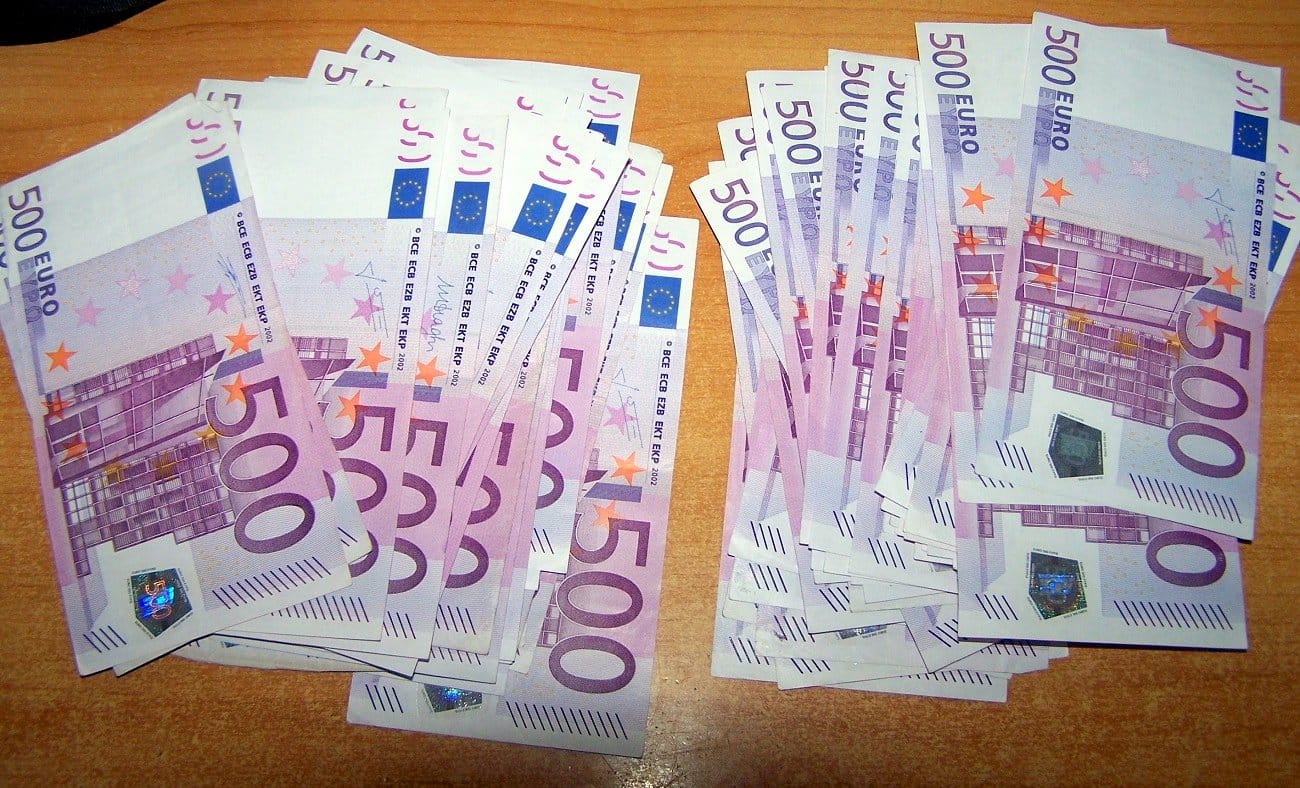 Zaplenjeno oko 80 000 evra foto Uprava carine