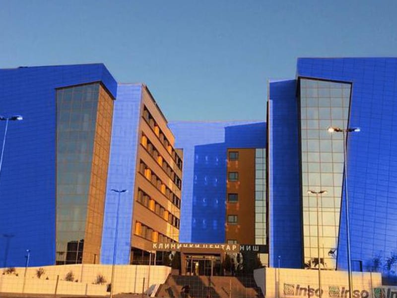 Niški Klinički obojen u plavo u znak podrške osobama sa autizmom 4 plavi klinicki