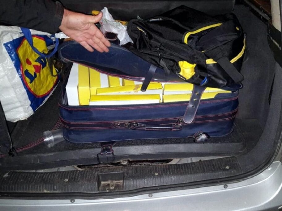 Rezani duvan u koferu foto Uprava carina