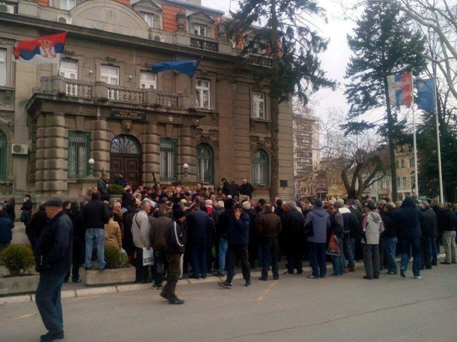 Policajci i vojnici, bivši radnici i borci najavili veliki protest u Nišu 14 Radnici novo foto JV