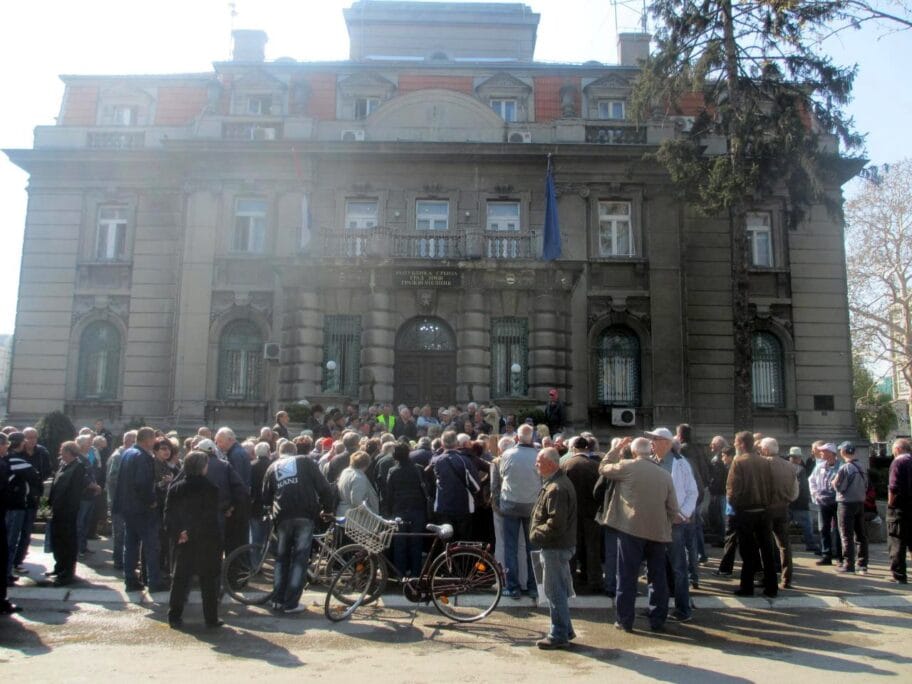 Bivši radnici: Ako premijerka ne nađe rešenje za naše plate, tužićemo Državu 7 Radnici Nisa