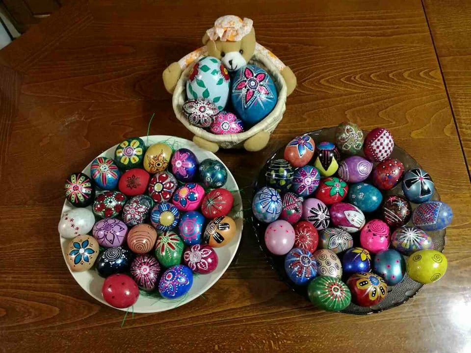 Farbana jaja foto J I