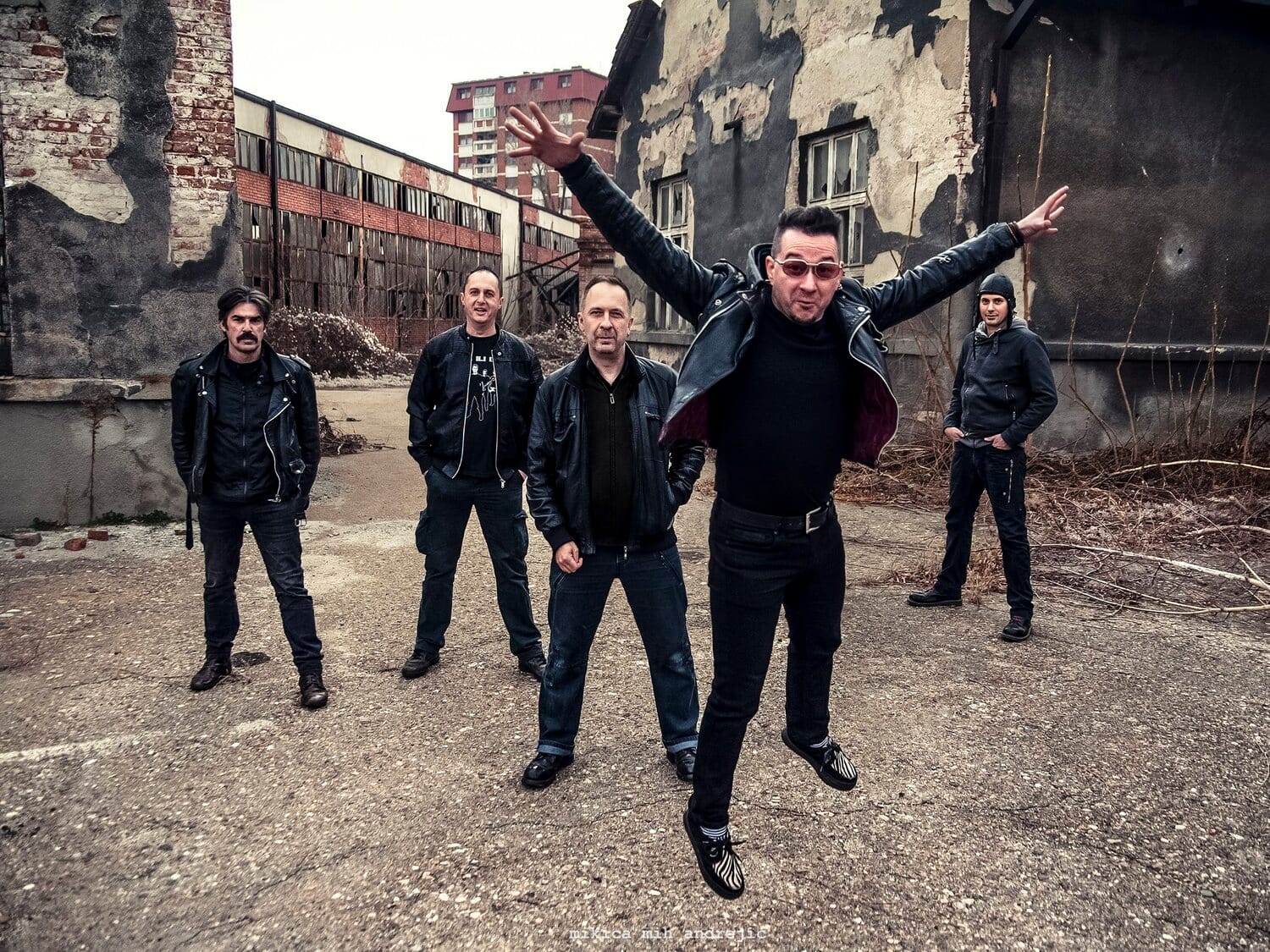 Dza ili Bu foto Mikica Andrejic