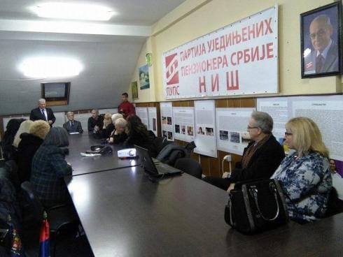 Penzioneri izlozba i tribina foto JV