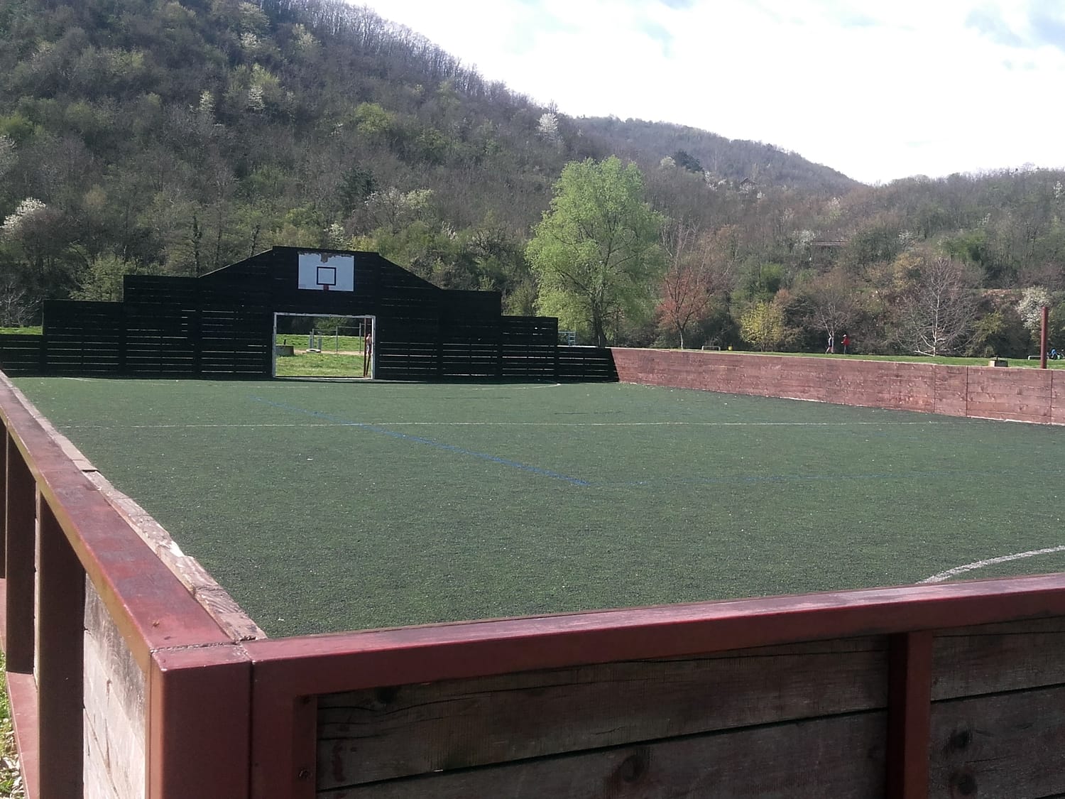 Teren spolja foto SRC Vlasina