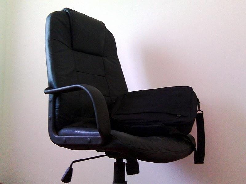 TON i Narodno pozorište i dalje bez direktora 1 800x600 fotelja