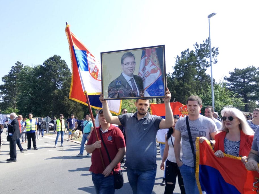 slika vucica ispred leonija