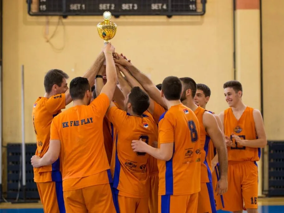 IMG cb2a56550404f6e1456ca7d892948d24 V Cropped