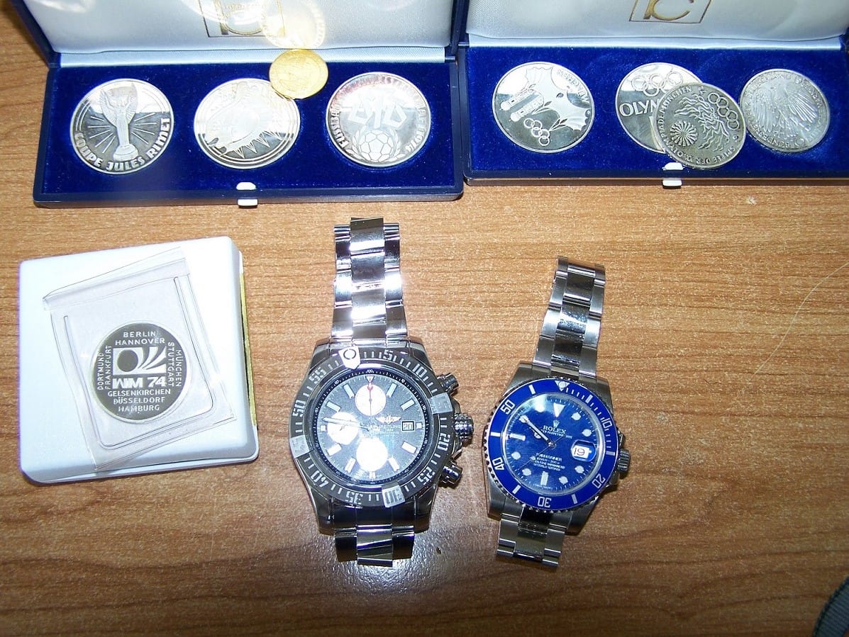 zaplenejeni satovi i srebrnjaci na Gradini foto Uprava carina