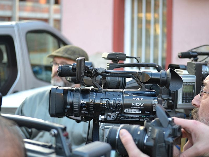 mediji ilustracija foto aleksandar kostic