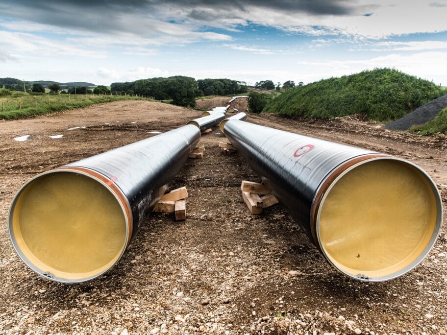 Gasovod foto flickr Alistair Hamilton