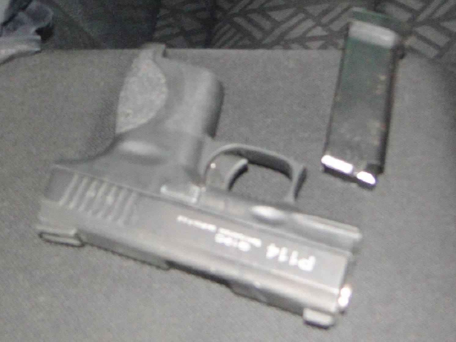 Krijumcareni pistolj foto Gradina