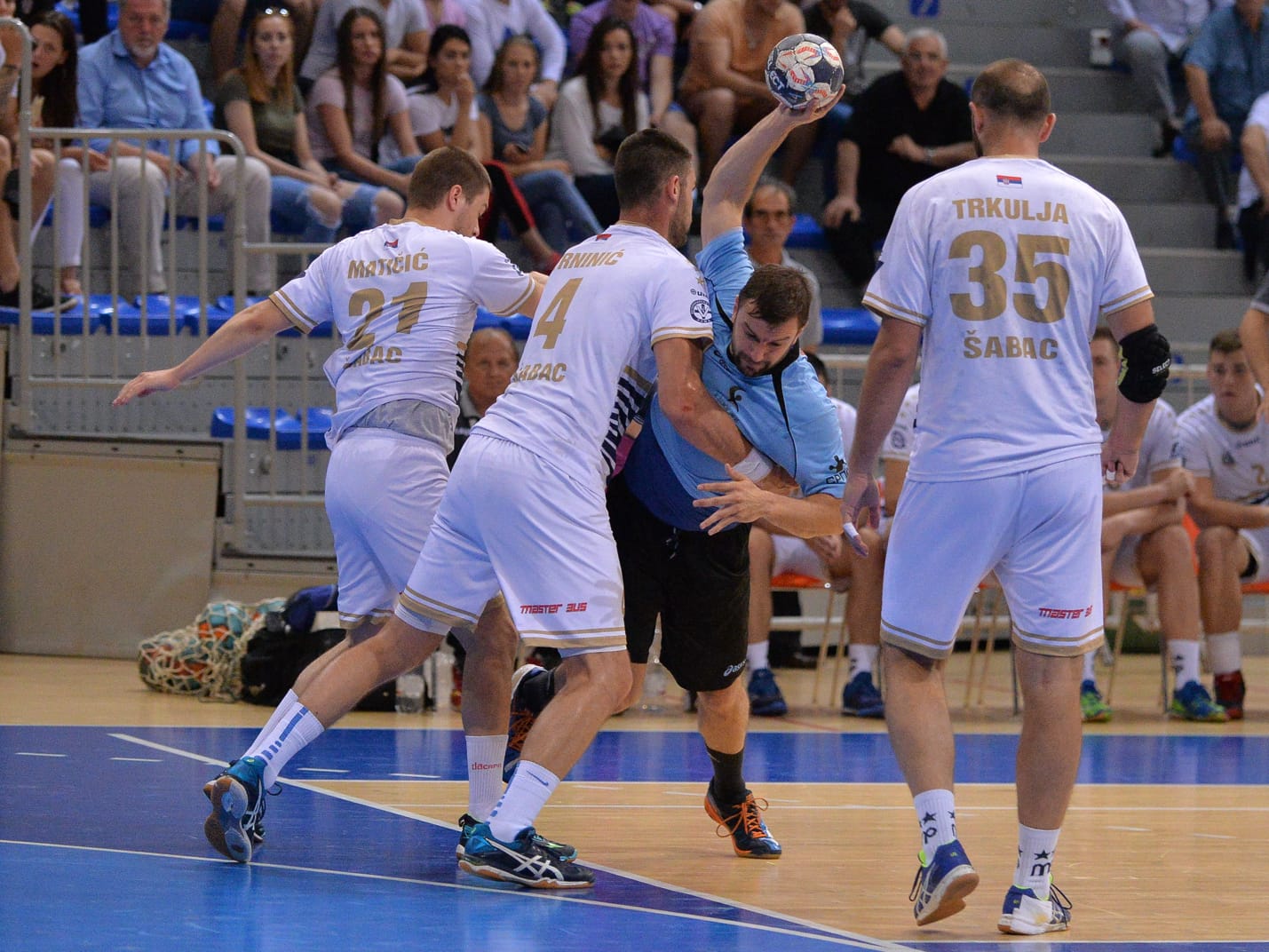 Železničar pobedio Metaloplastiku, legende kluba se poklonile publici 1 VAK 7680