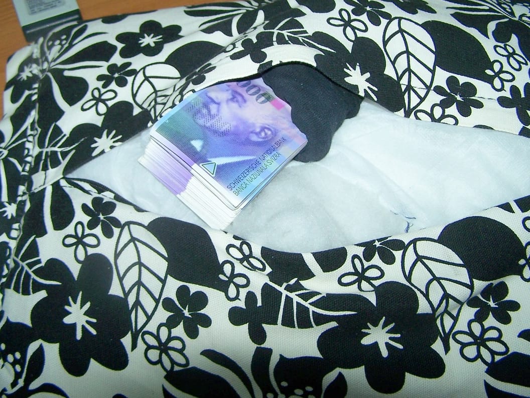 Jastuk pun franaka foto Uprava carina