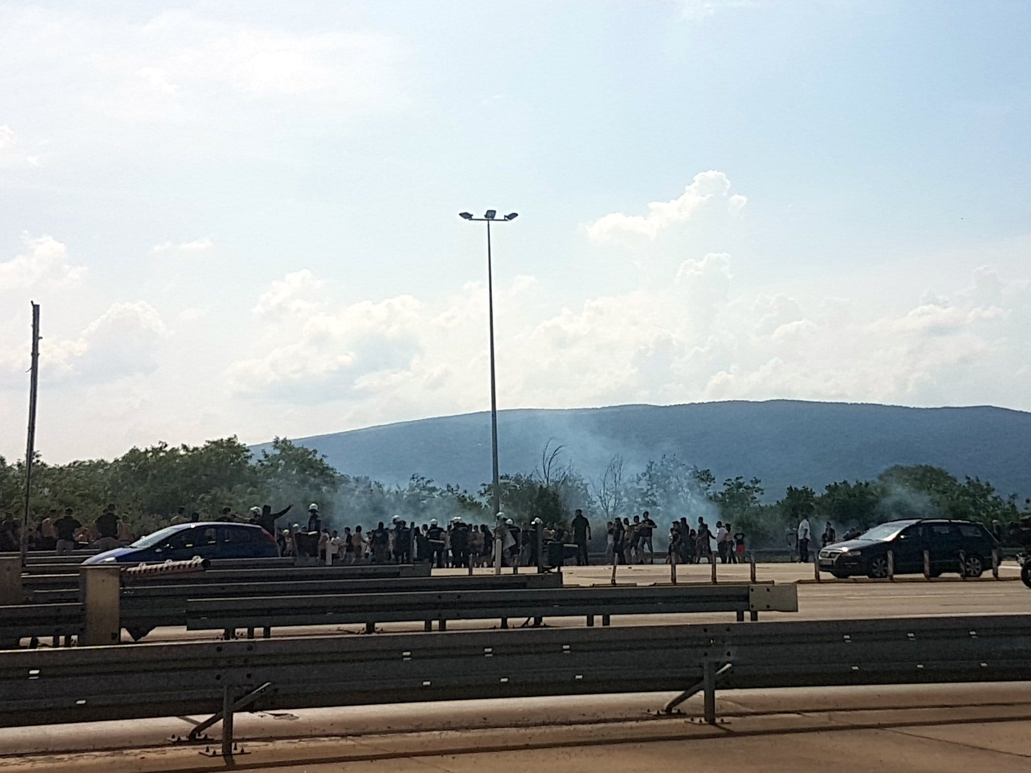 Navijaci Partzana tuca naplatna rampa Nais foto citalac