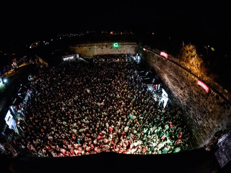 800x600 NAISUS FEST NJIHOVA SLIKA