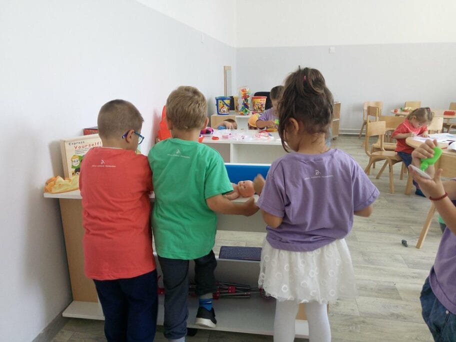 U Leskovcu počela prijava za izdavanje kartice "Cena minus za tri plus" 10 Deca vrtic foto V Milic