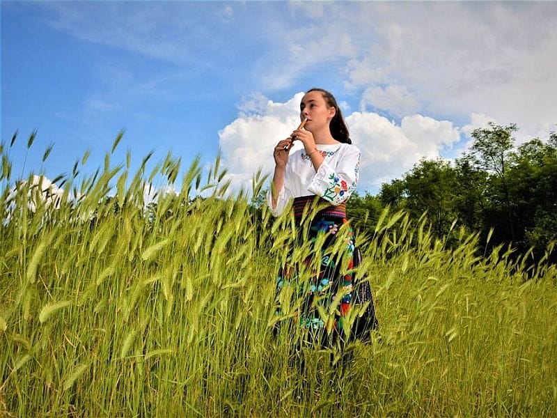 Devojčica zvucima frule čuva tradiciju svrljiškog kraja 18 DSC 0191 2