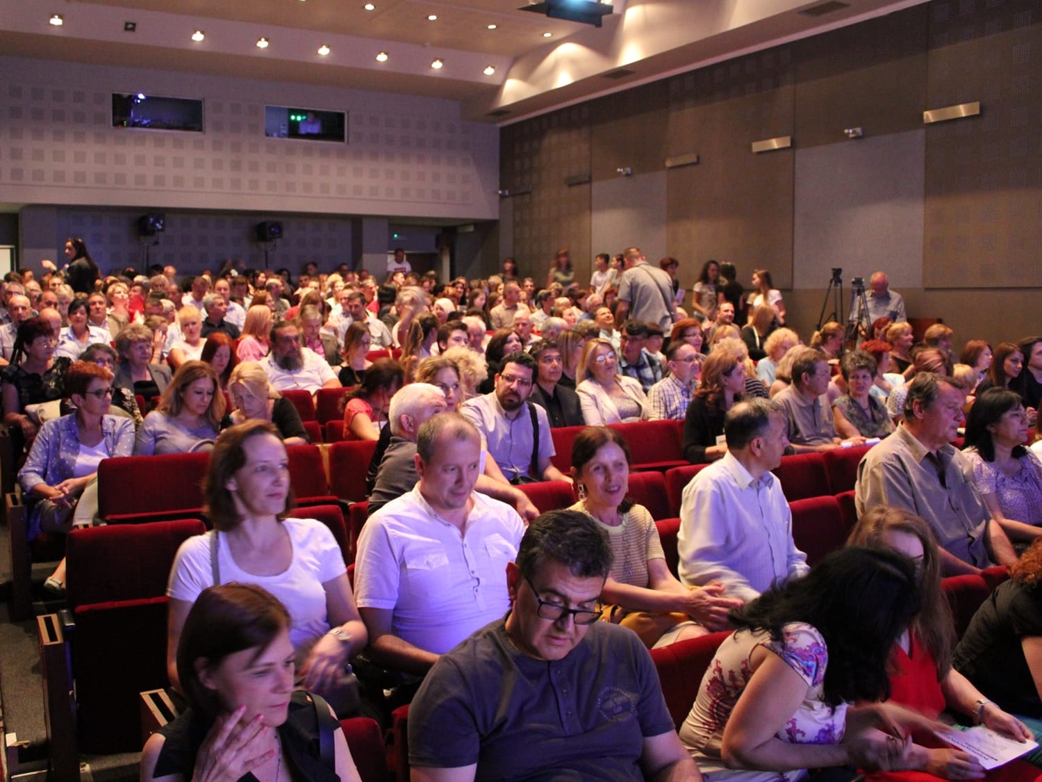 publika Ledamus otvranjae maj 2018 foto Bojana Antic