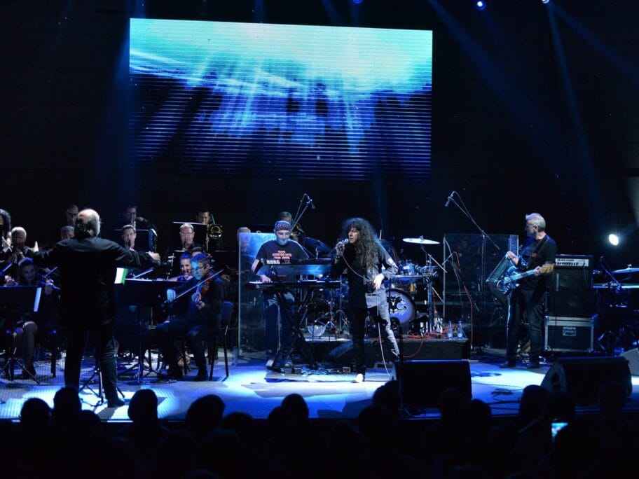 Simfo rok koncert Kerber foto Vanja Keser