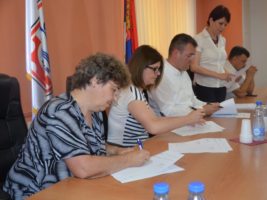 Kuce za 10 izbeglickih porodica foto opstina Bela Palanka