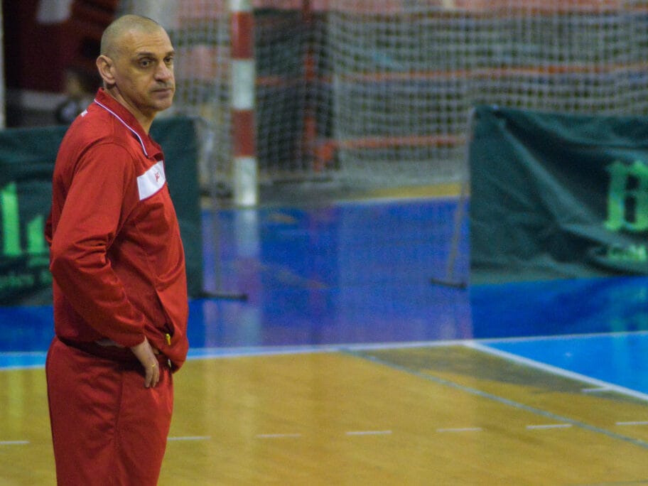 Oglasio se OK Niš 4 dana nakon incidenta - od kluba za trenera samo novčana kazna, sa odbojkašem raskinut ugovor 6 dragan svetozarevic trener ok nisa foto jv vanja keser