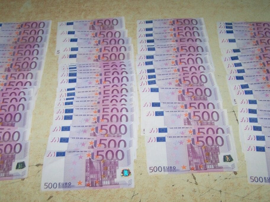 Zaplenjene devize Gradina